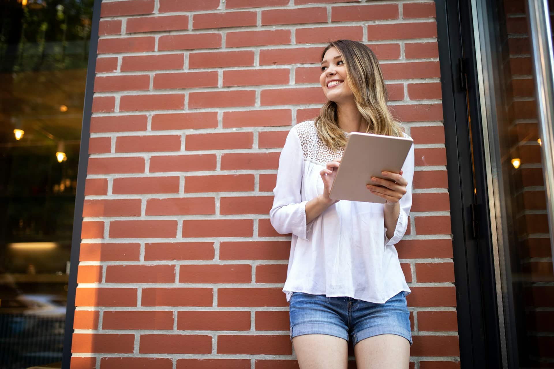 Making money online can be a challenge, but it helps to know the right niches to begin with.